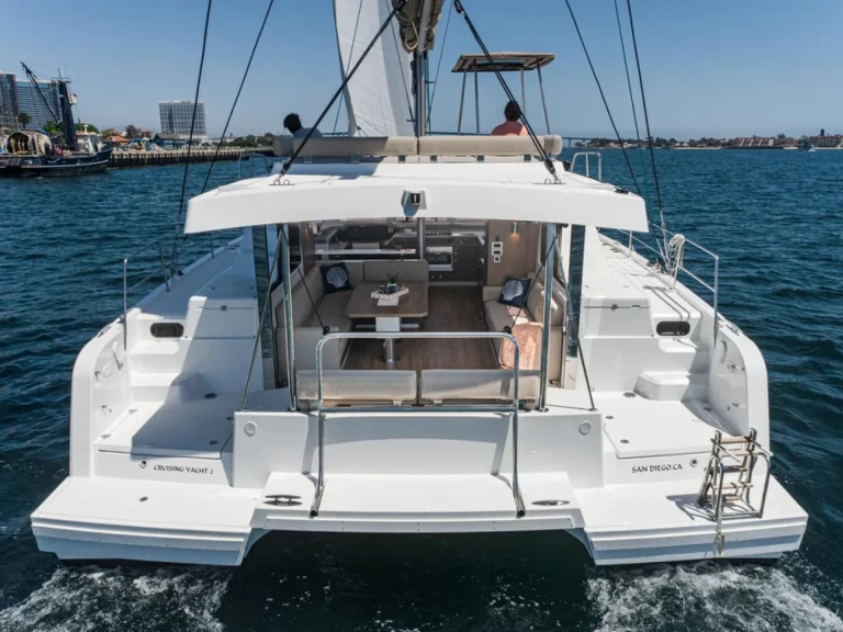 Pronájem lodi Harbor Island lákavé ceny Bali 4.4