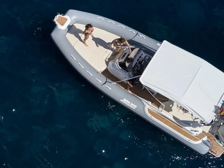 Pronájem Polotuhá loď v Port du Lavandou -Joker Boat Clubman 28