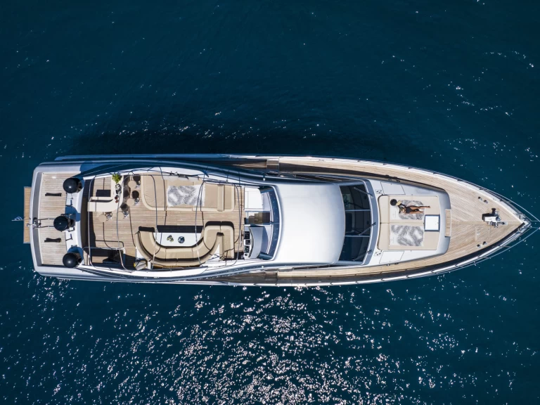 Pronájem lodi Atény lákavé ceny 7 8 ' 5 "