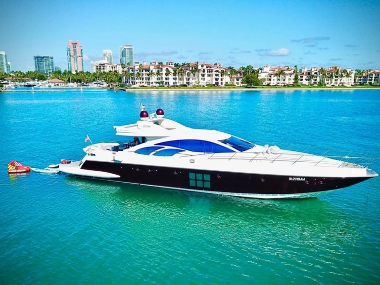 Pronájem jachty v Miami Beach -Azimut 86’ azimut S 2 na Samboatu