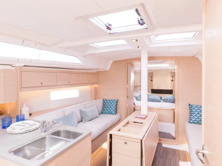 Plachetnice k pronájmu v Ajaccio za nejlepší cenu