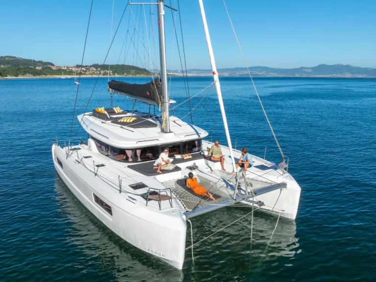 Pronájem lodi Lagoon Lagoon 43 v Procida na Samboatu