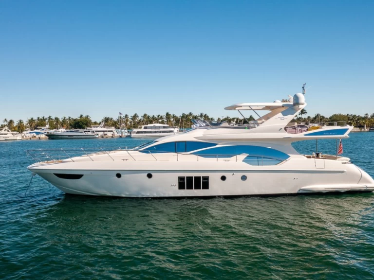 Azimut Azimut 70 jednotlivci a charterové společnosti v Miami Beach