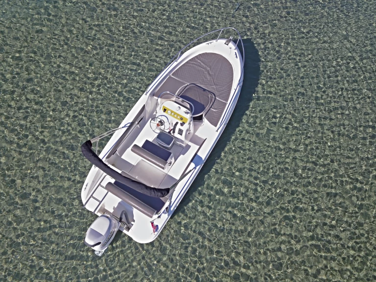 Motorová loď k pronájmu v Dubrovník za nejlepší cenu