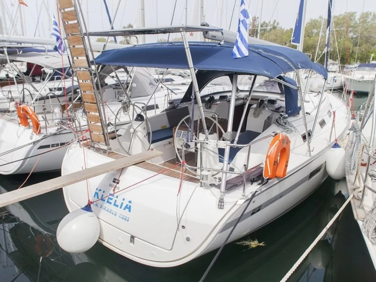 Bavaria Cruiser 40 jednotlivci a charterové společnosti v Preveza