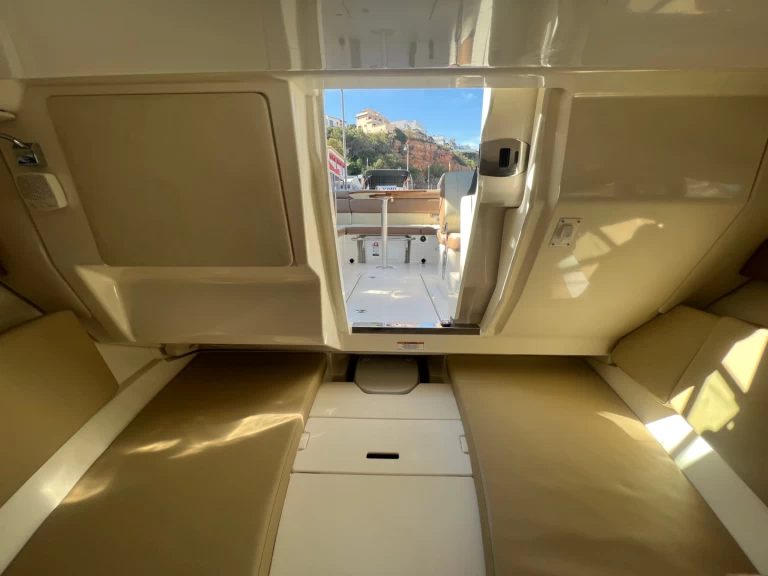 Motorová loď k pronájmu v El Toro za nejlepší cenu