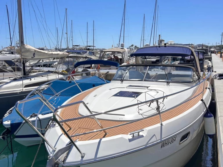 Pronajmout Motorová loď se skipperem či ne Bavaria v Portals Nous