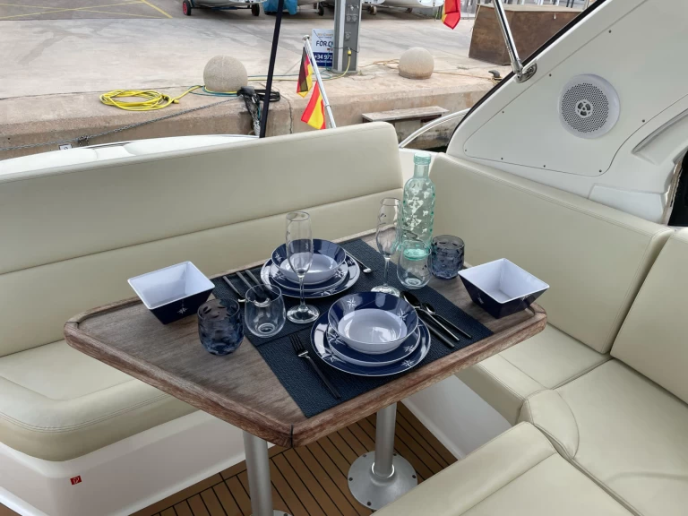 Pronájem Motorová loď Bavaria s licencí