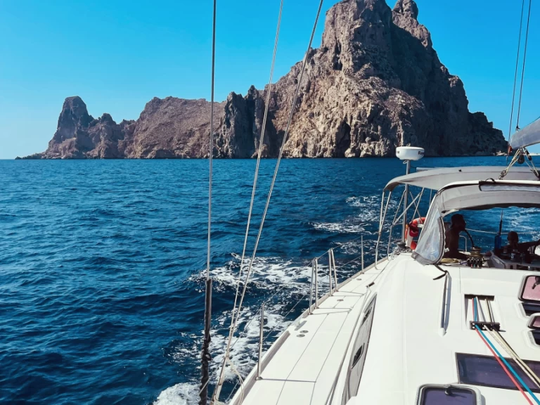 Pronajmout Plachetnice se skipperem či ne Bénéteau v Ibiza Town