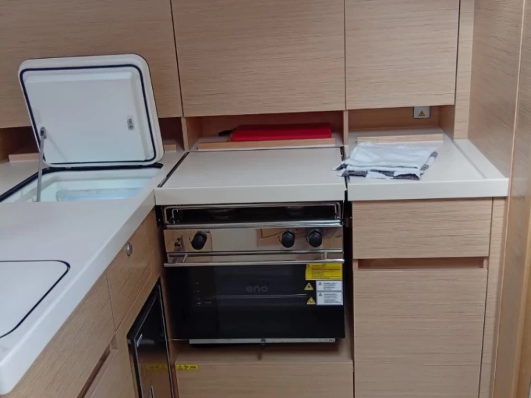 Hanse Hanse 418 jednotlivci a charterové společnosti v Gouvia