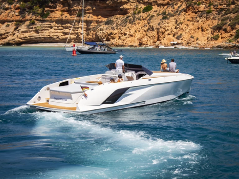 Pronájem Motorová loď Frauscher s licencí