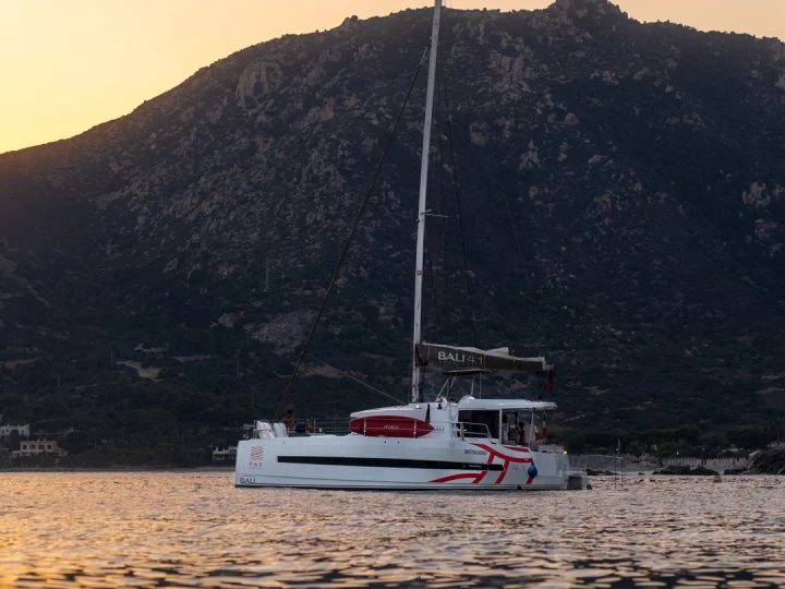Bali Bali 4.1 jednotlivci a charterové společnosti v Cagliari