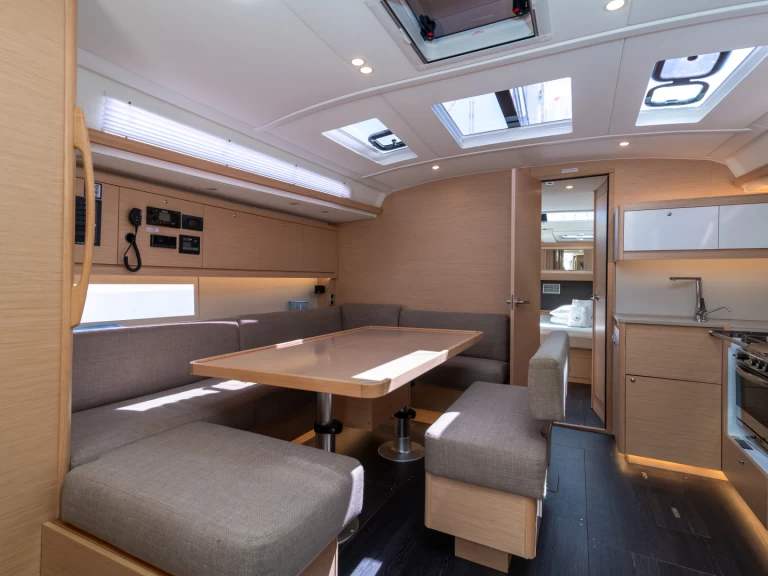 Pronajmout si Dufour Dufour 470 v Trogir