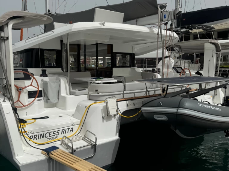 Pronájem lodi Excess Excess 14 v Donji Seget na Samboatu