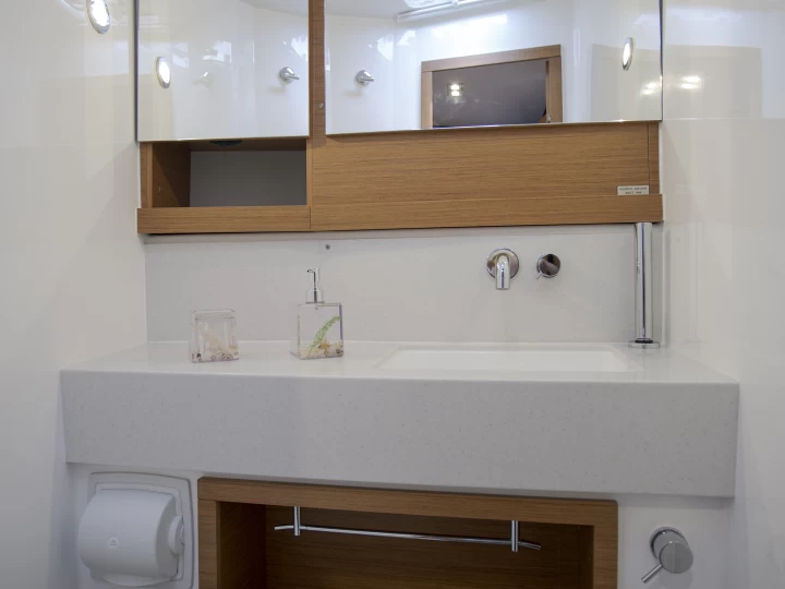 Pronájem lodi Dufour Dufour 530 v Donji Seget na Samboatu