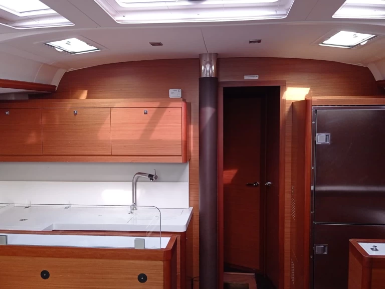 Pronajmout si Dufour Dufour 530 v Donji Seget