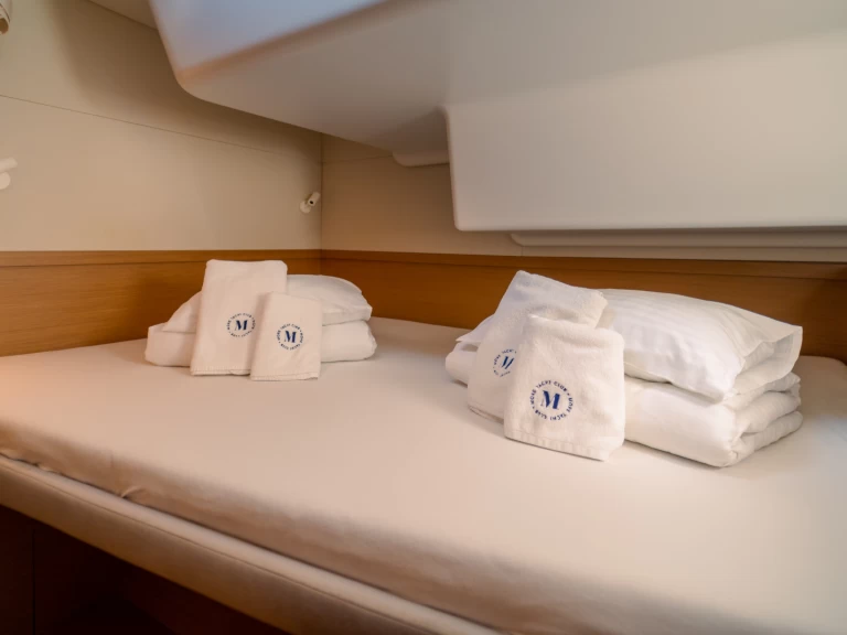 Excess Excess 15 jednotlivci a charterové společnosti v Donji Seget