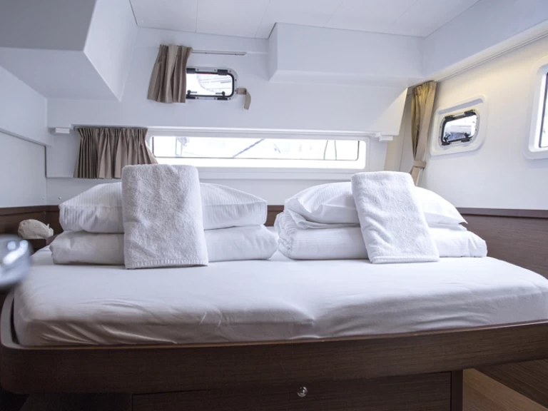 Lagoon Lagoon 42 jednotlivci a charterové společnosti v Trogir