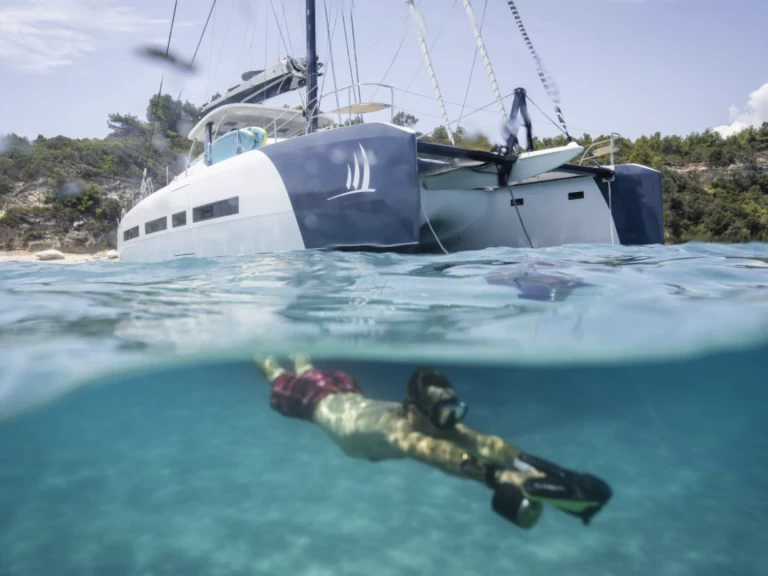 Pronájem lodi Bas du Fort lákavé ceny Lagoon Seventy 7