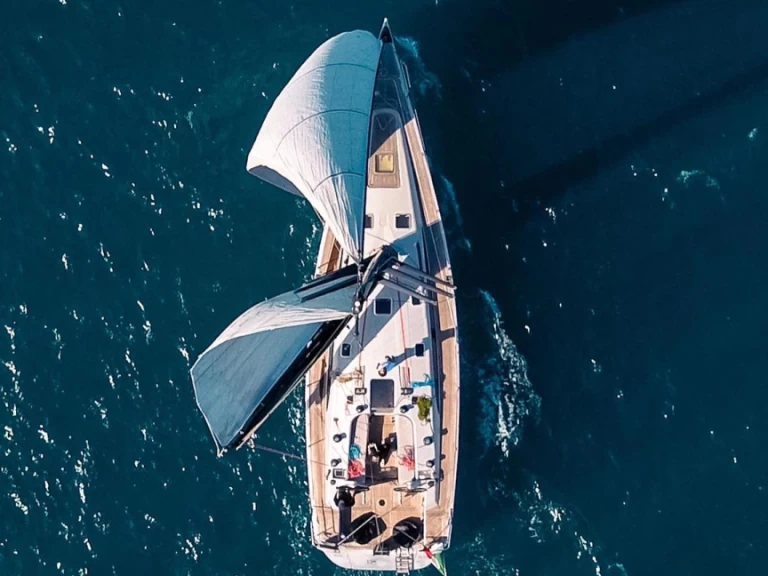 Pronajmout Plachetnice se skipperem či ne Gieffe v Punta Ala