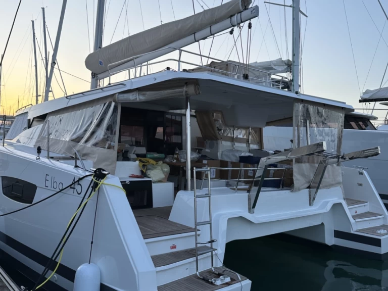 Pronajmout Katamarán se skipperem či ne Fountaine Pajot v Le Marin