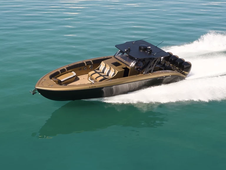 Pronájem jachty v Charlotte Amalie -Midnight Express 43 na Samboatu