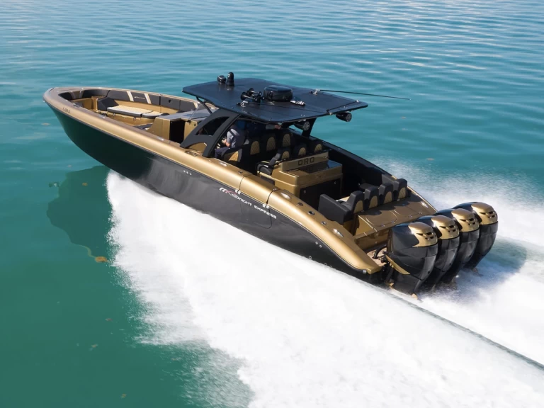 Pronajmout si Midnight Express 43 v Charlotte Amalie