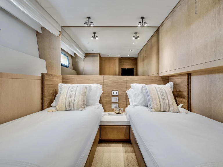 Pronajmout Jachta se skipperem či ne San Lorenzo v Miami Beach