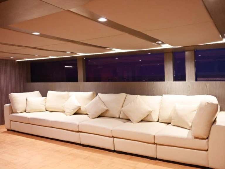 Pronájem lodi Ocean Yachts 141 FEET v Dubai Marina na Samboatu