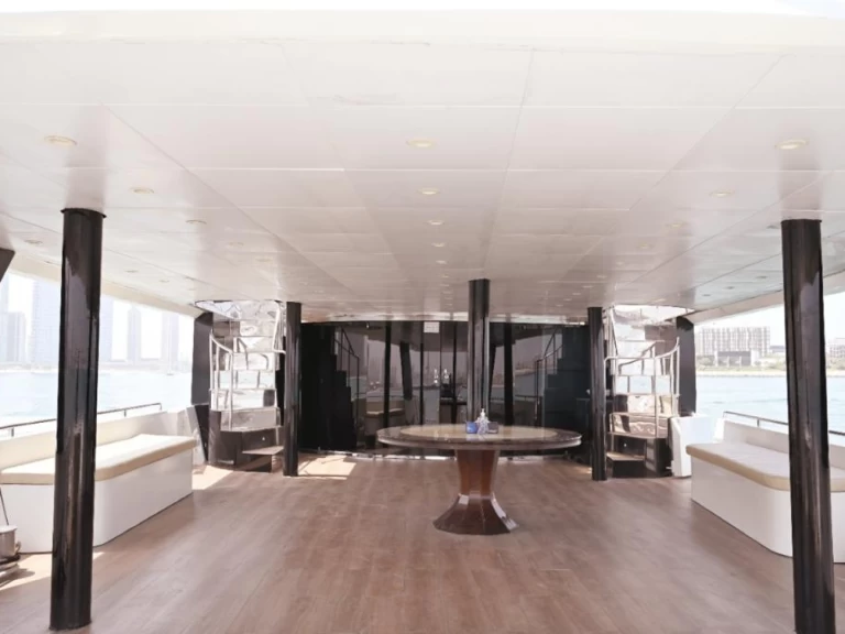 Pronajmout Jachta se skipperem či ne Ocean Yachts v Dubai Marina