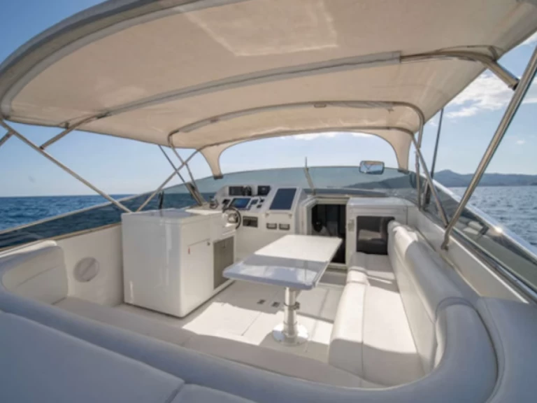 Motorová loď k pronájmu v Portofino za nejlepší cenu