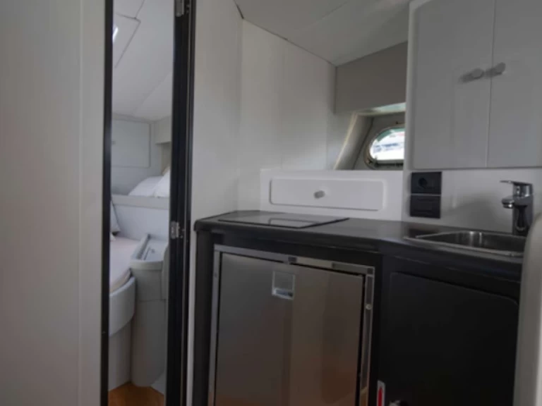 Magnum 40 jednotlivci a charterové společnosti v Portofino