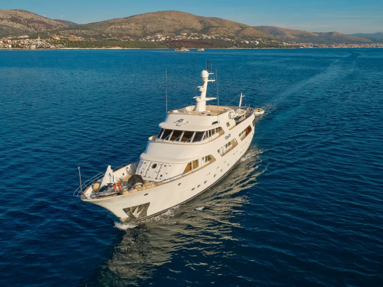 Pronájem lodi Benetti TO je TO v Trogir na Samboatu
