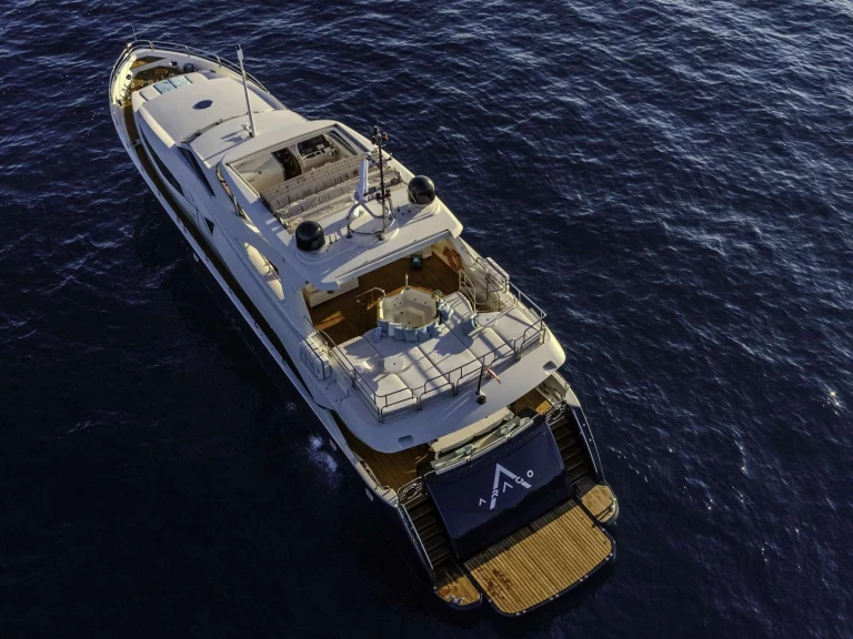 Sunseeker ARAGO jednotlivci a charterové společnosti v Trogir