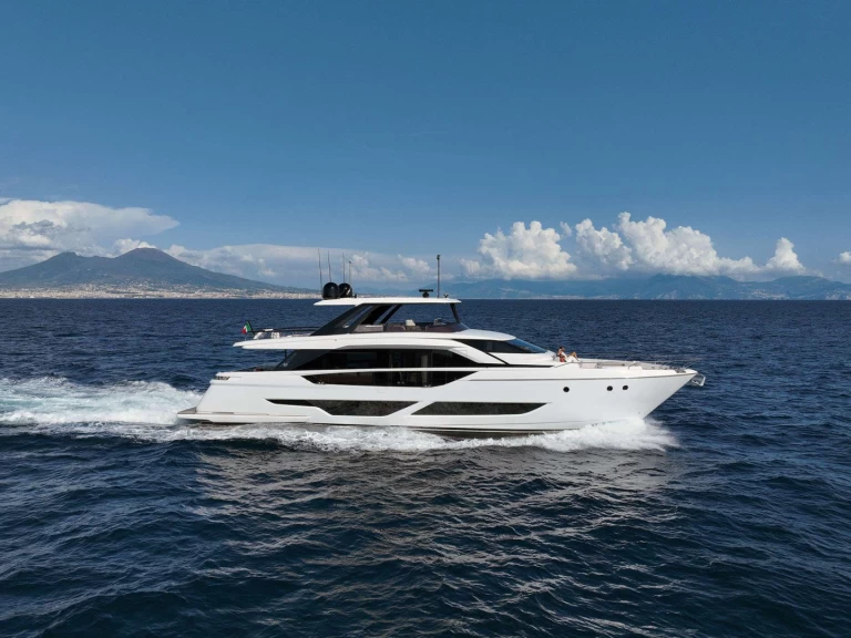 Ferretti FAST jednotlivci a charterové společnosti v Brindisi