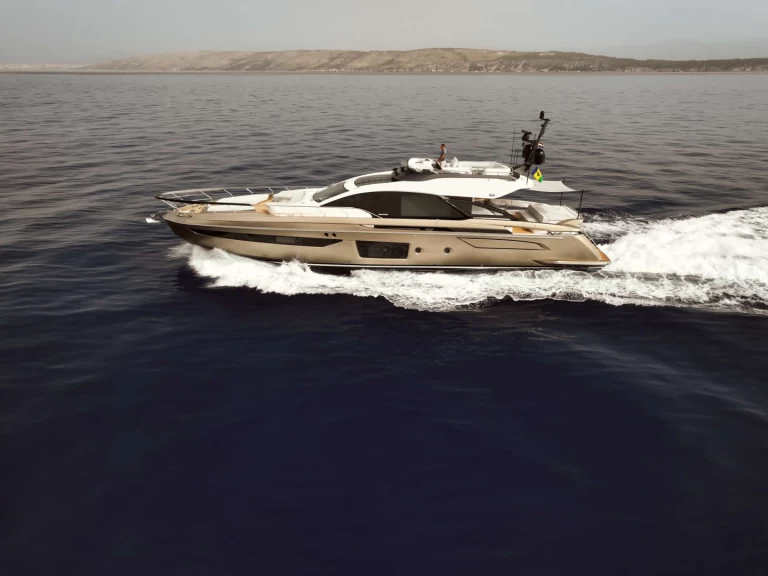 Pronajmout si Azimut MYNE v Donji Seget