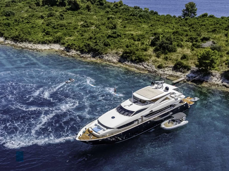 Pronájem Jachta Sunseeker s licencí