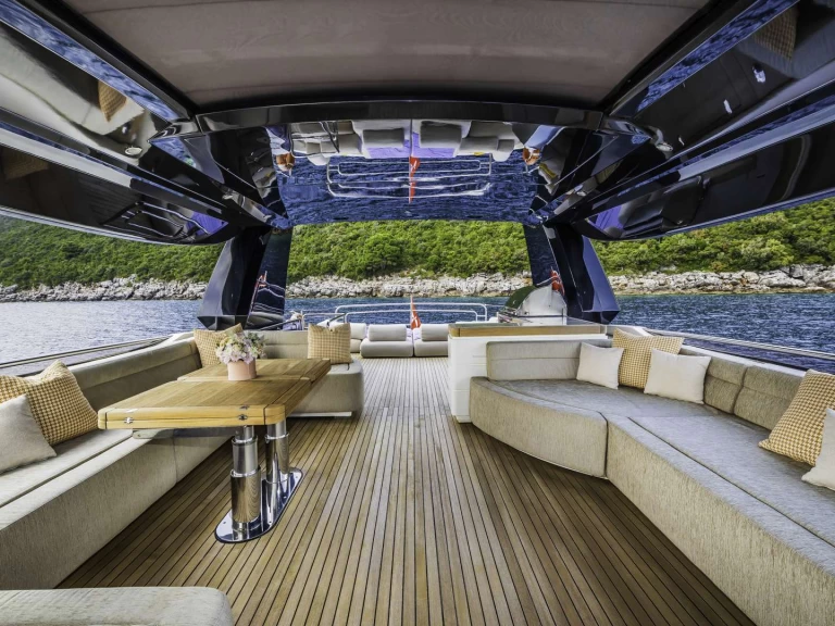 Pronajmout Jachta se skipperem či ne MonteCarloYachts v Herceg Novi