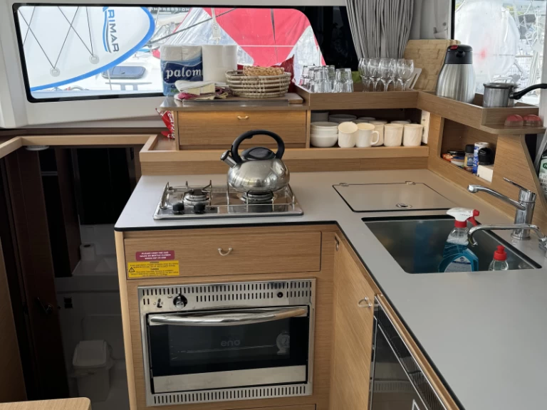 Pronájem Katamarán Excess s licencí