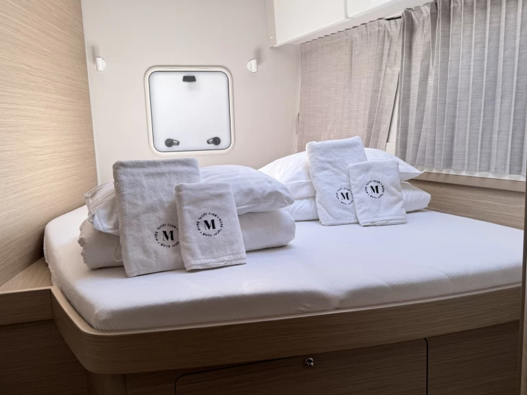 Pronájem Katamarán v Trogir -Lagoon Lagoon 42