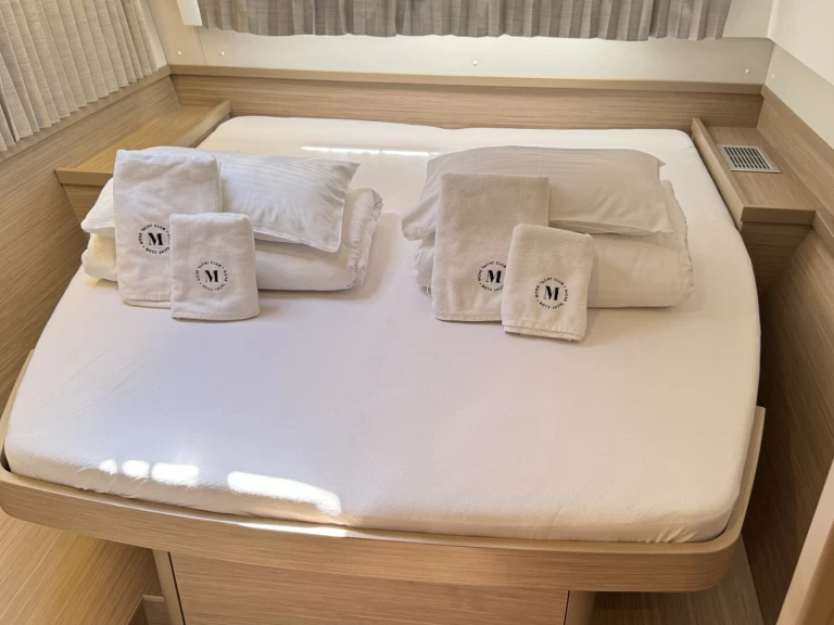 Pronájem lodi Lagoon Lagoon 42 v Trogir na Samboatu