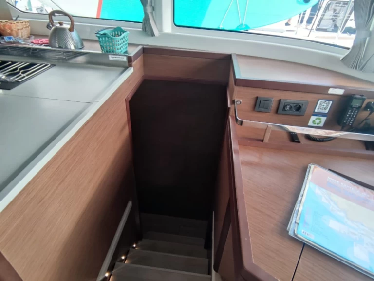 Pronájem Katamarán v Trogir -Lagoon Lagoon 46