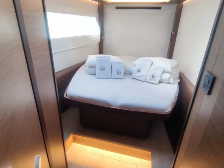 Pronájem lodi Lagoon Lagoon 46 v Trogir na Samboatu