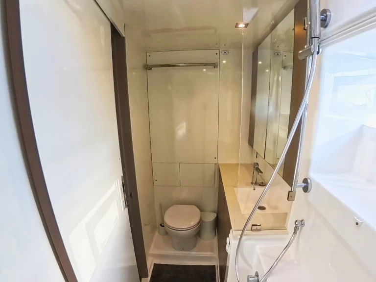 Pronajmout Katamarán se skipperem či ne Leopard Catamarans / Robertson & Caine v Sukošan