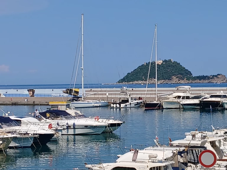 Pronájem Motorová loď Cantieri Estensi s licencí