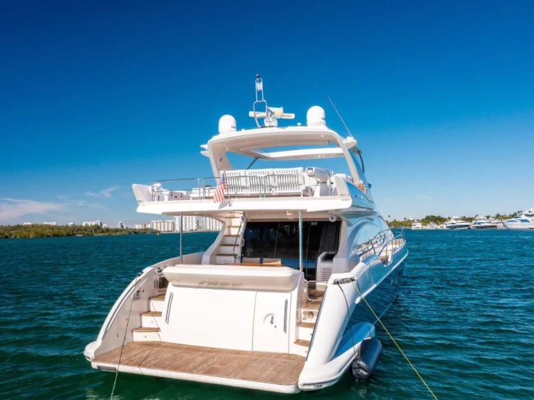 Pronájem jachty v Miami Beach -Azimut Azimut 70 na Samboatu
