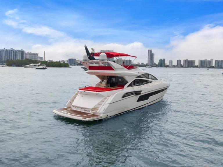 Sunseeker 70  jednotlivci a charterové společnosti v Miami Beach