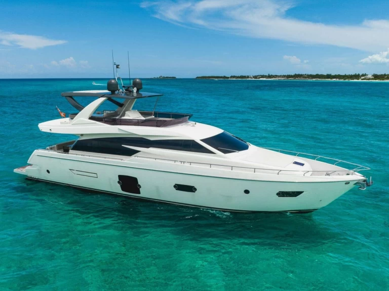 Ferretti 78 jednotlivci a charterové společnosti v Miami Beach