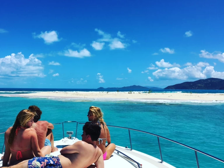 Pronájem lodi Saint Thomas Harbor lákavé ceny Sea Ray 525 Sundancer