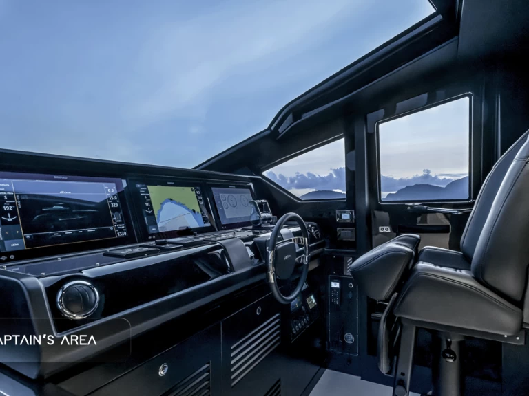 Pronajmout si Riva Diva 82ft v Dubai Marina